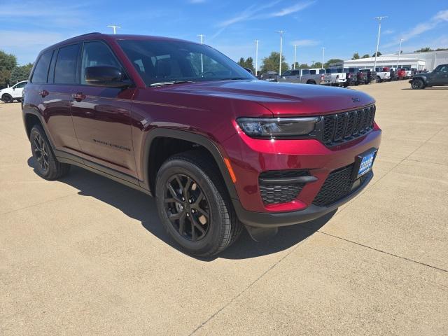 new 2025 Jeep Grand Cherokee car, priced at $45,475