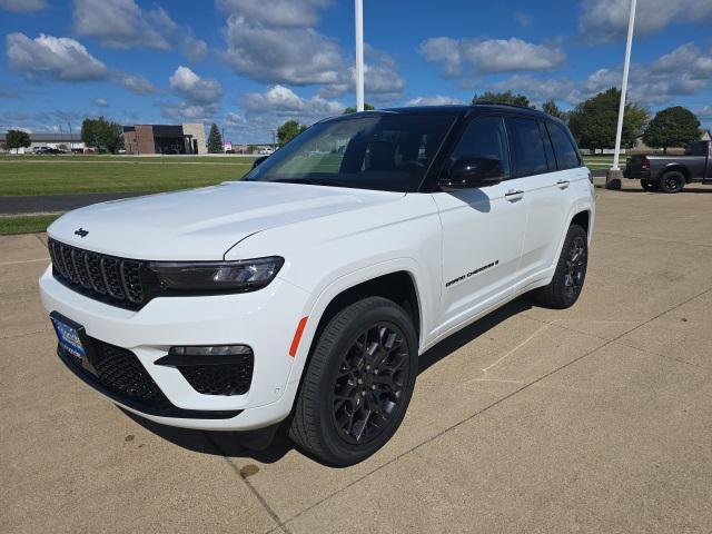 new 2025 Jeep Grand Cherokee car, priced at $60,830