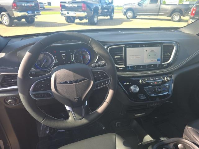 new 2025 Chrysler Pacifica car, priced at $44,940