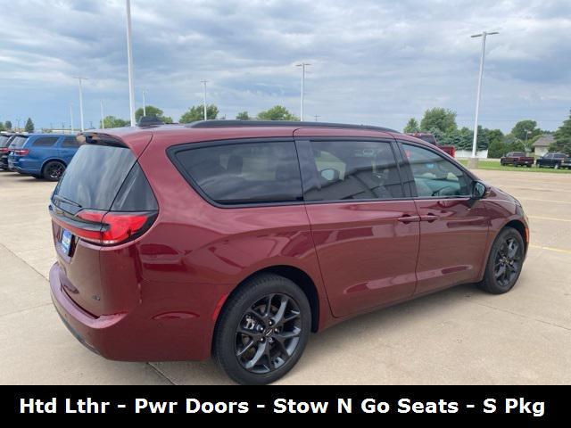 used 2023 Chrysler Pacifica car, priced at $40,804
