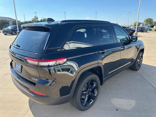 new 2025 Jeep Grand Cherokee car, priced at $44,175