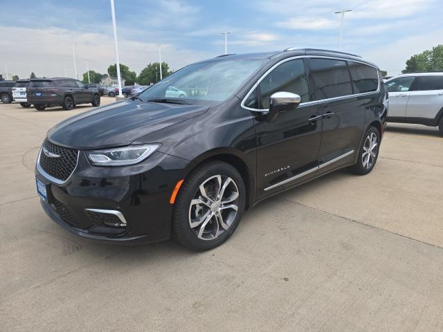 new 2025 Chrysler Pacifica car, priced at $57,425