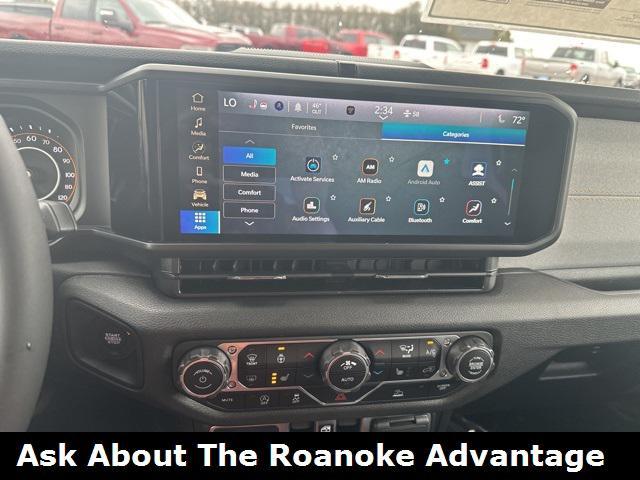 new 2025 Jeep Wrangler car, priced at $45,975
