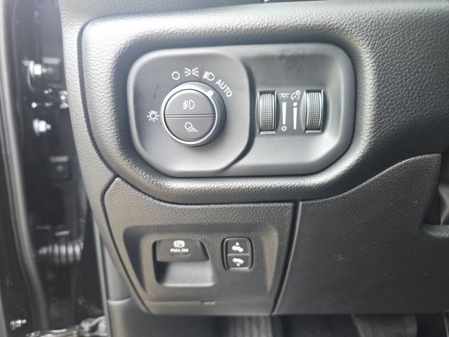 new 2025 Ram 1500 car, priced at $61,714