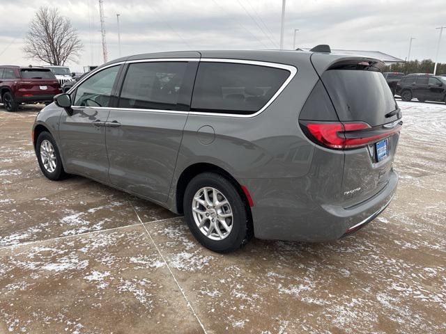 new 2025 Chrysler Pacifica car, priced at $43,285