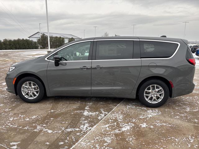 new 2025 Chrysler Pacifica car, priced at $43,285