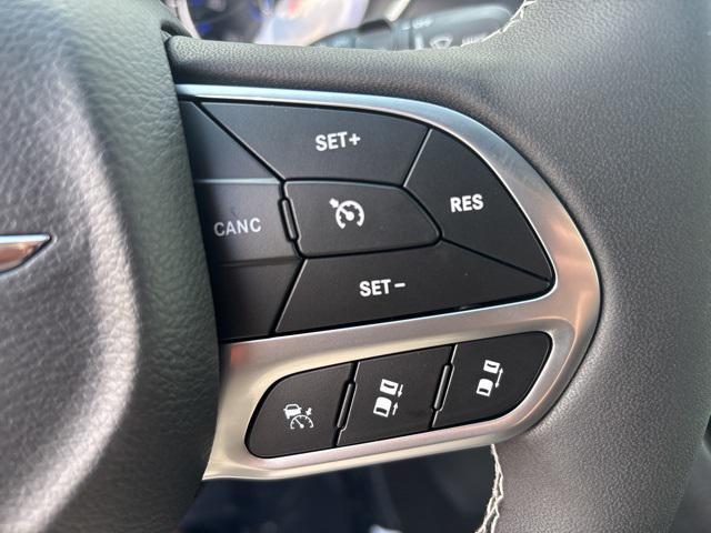 new 2025 Chrysler Pacifica car, priced at $39,945