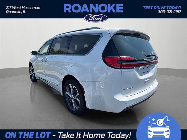 used 2021 Chrysler Pacifica car, priced at $32,700