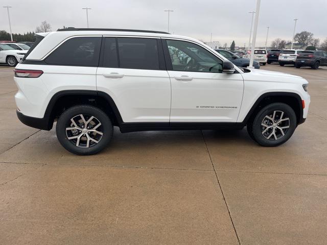 new 2025 Jeep Grand Cherokee car, priced at $49,215