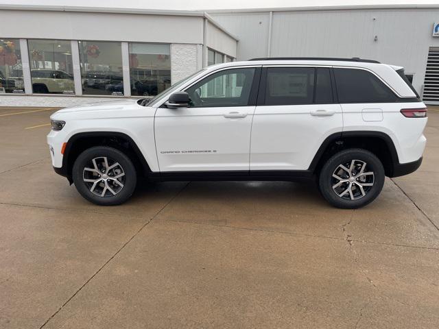 new 2025 Jeep Grand Cherokee car, priced at $49,215