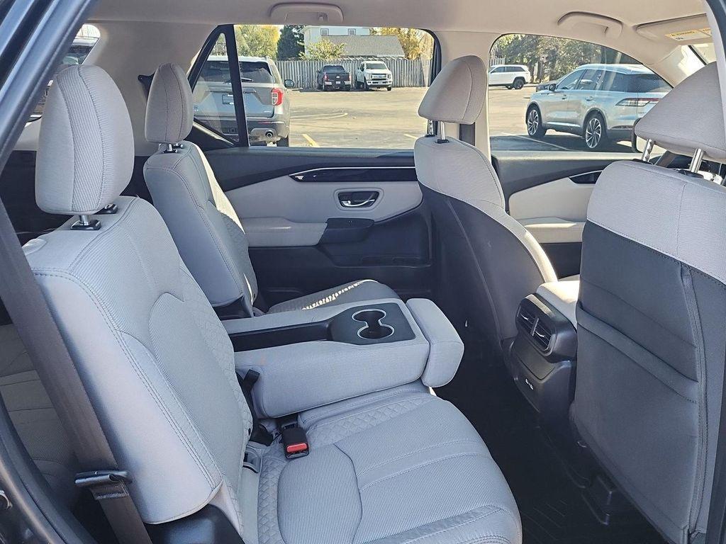 used 2023 Honda Pilot car, priced at $29,999