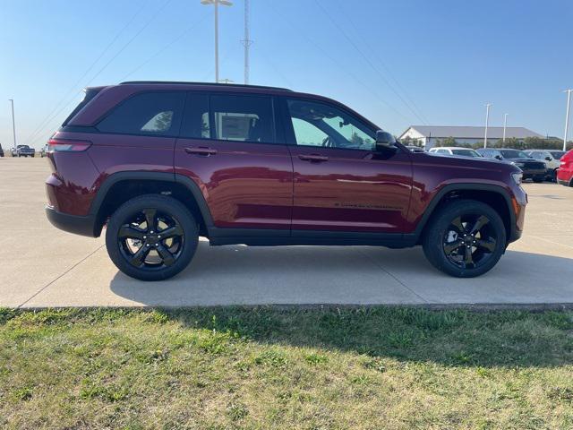 new 2025 Jeep Grand Cherokee car, priced at $48,535