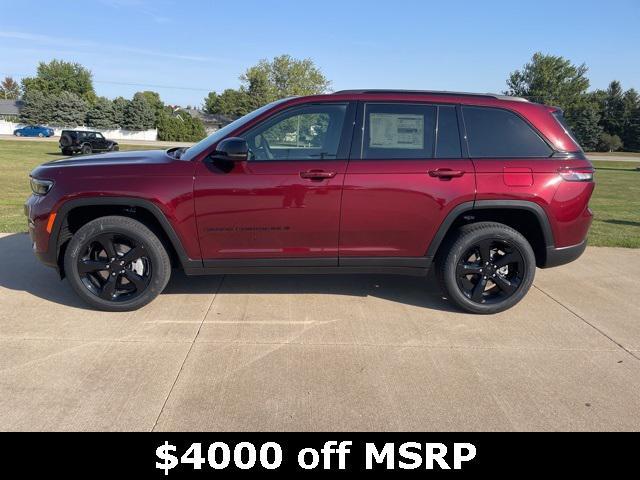 new 2025 Jeep Grand Cherokee car, priced at $47,535