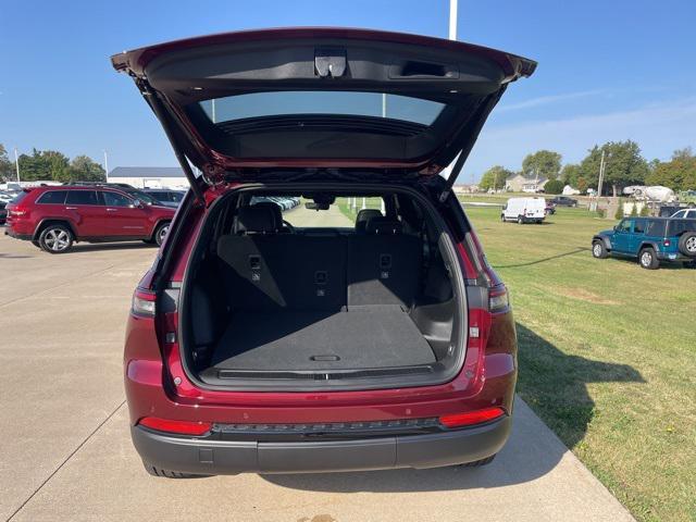 new 2025 Jeep Grand Cherokee car, priced at $48,535