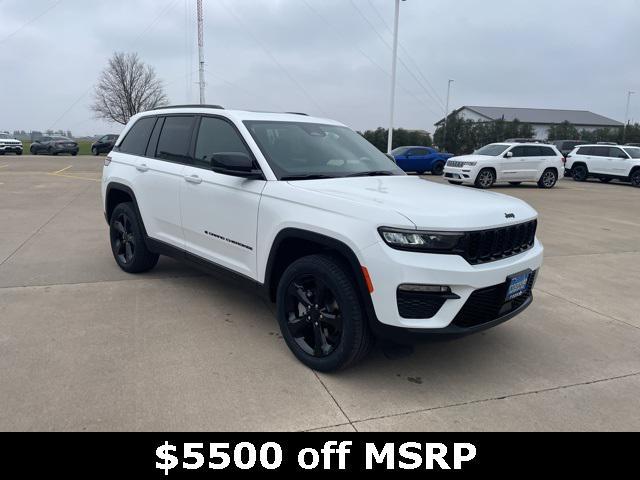 new 2025 Jeep Grand Cherokee car, priced at $45,440