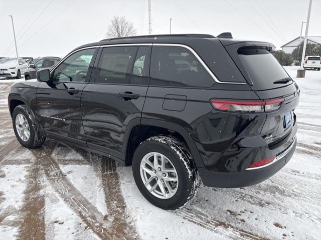 new 2025 Jeep Grand Cherokee car, priced at $38,970