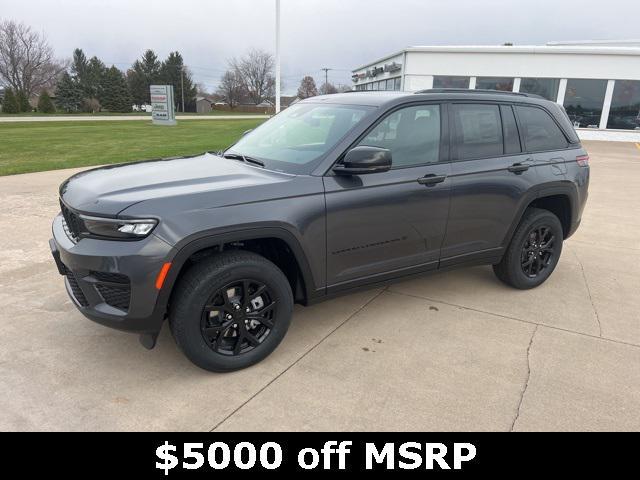 new 2025 Jeep Grand Cherokee car, priced at $40,530