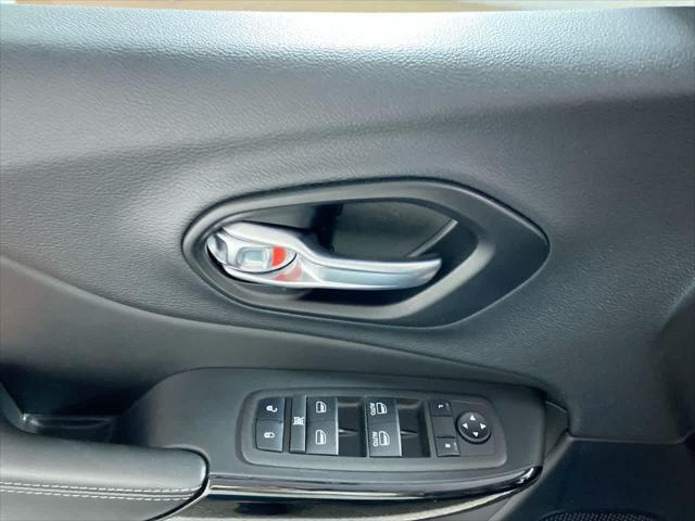 used 2023 Jeep Cherokee car, priced at $25,995