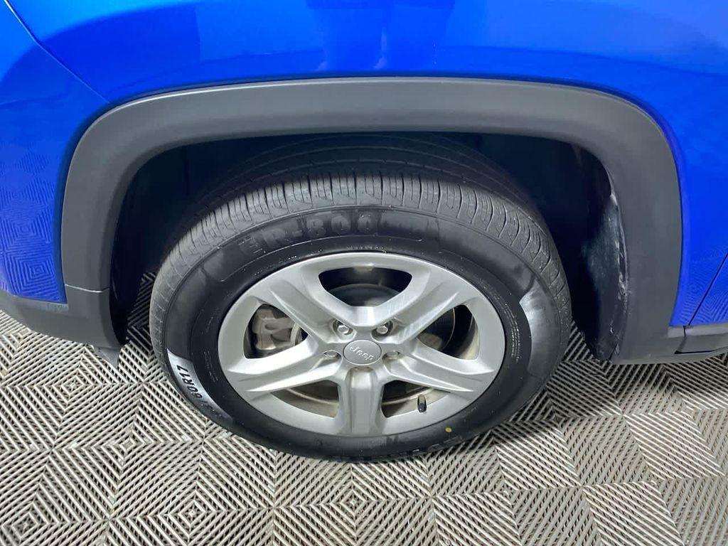used 2024 Jeep Compass car, priced at $23,012