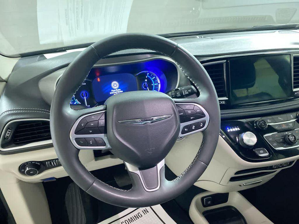 used 2023 Chrysler Pacifica Hybrid car, priced at $25,495