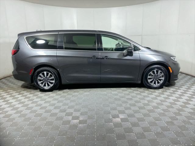 used 2022 Chrysler Pacifica Hybrid car, priced at $23,995