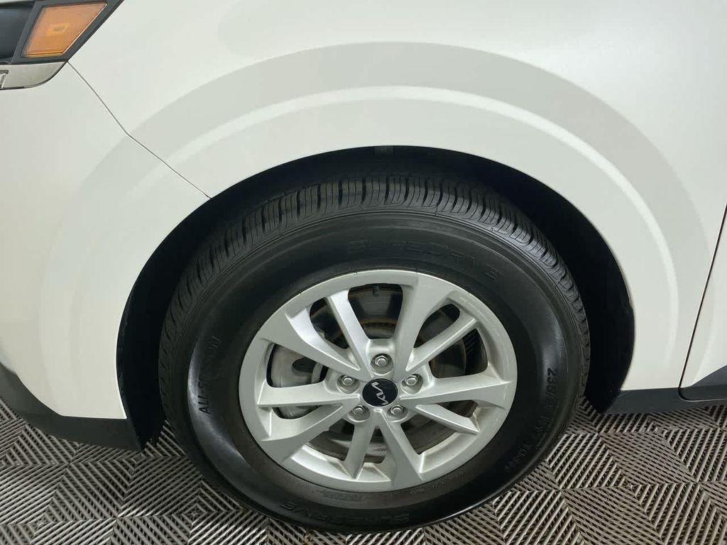 used 2024 Kia Carnival car, priced at $32,849