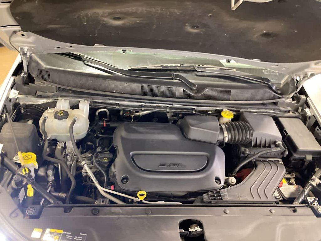 used 2024 Chrysler Pacifica car, priced at $27,395