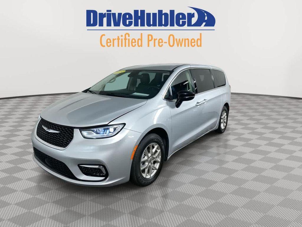 used 2024 Chrysler Pacifica car, priced at $27,395