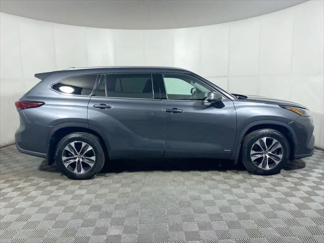 used 2020 Toyota Highlander Hybrid car, priced at $31,350