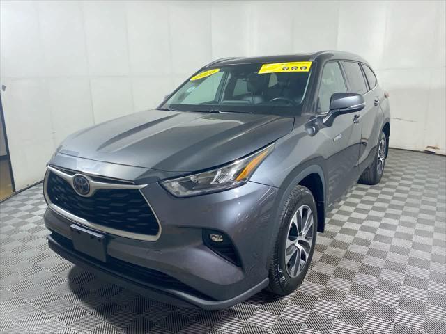 used 2020 Toyota Highlander Hybrid car, priced at $31,350