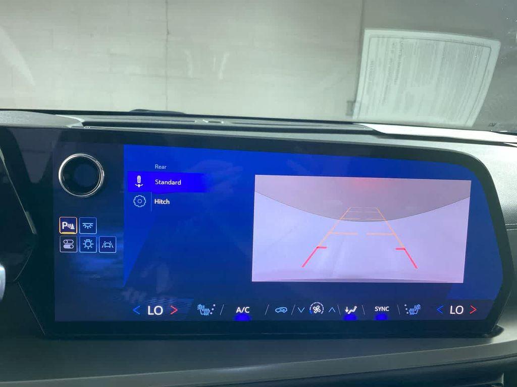 used 2025 Chevrolet Traverse car, priced at $37,795