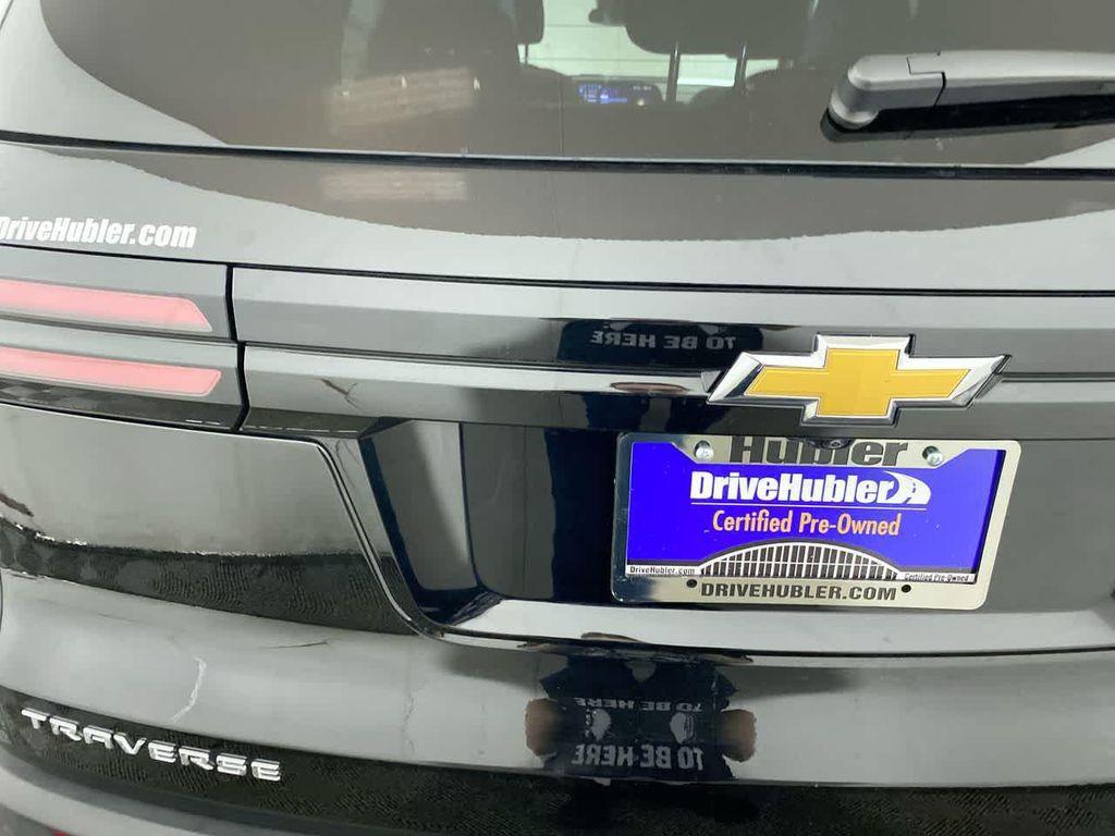 used 2025 Chevrolet Traverse car, priced at $37,795