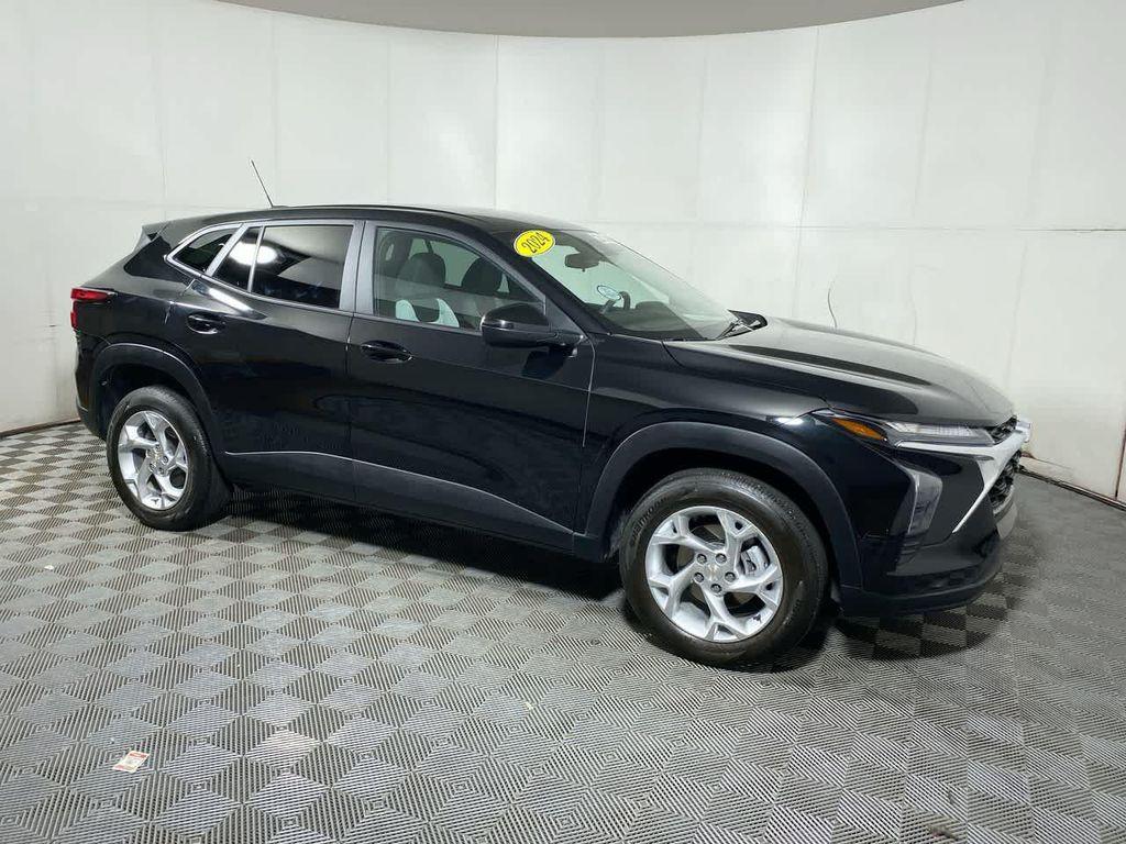 used 2024 Chevrolet Trax car, priced at $21,785