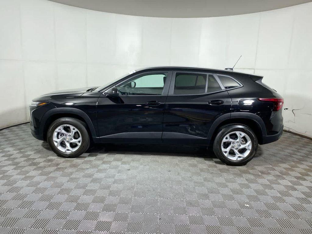 used 2024 Chevrolet Trax car, priced at $21,785