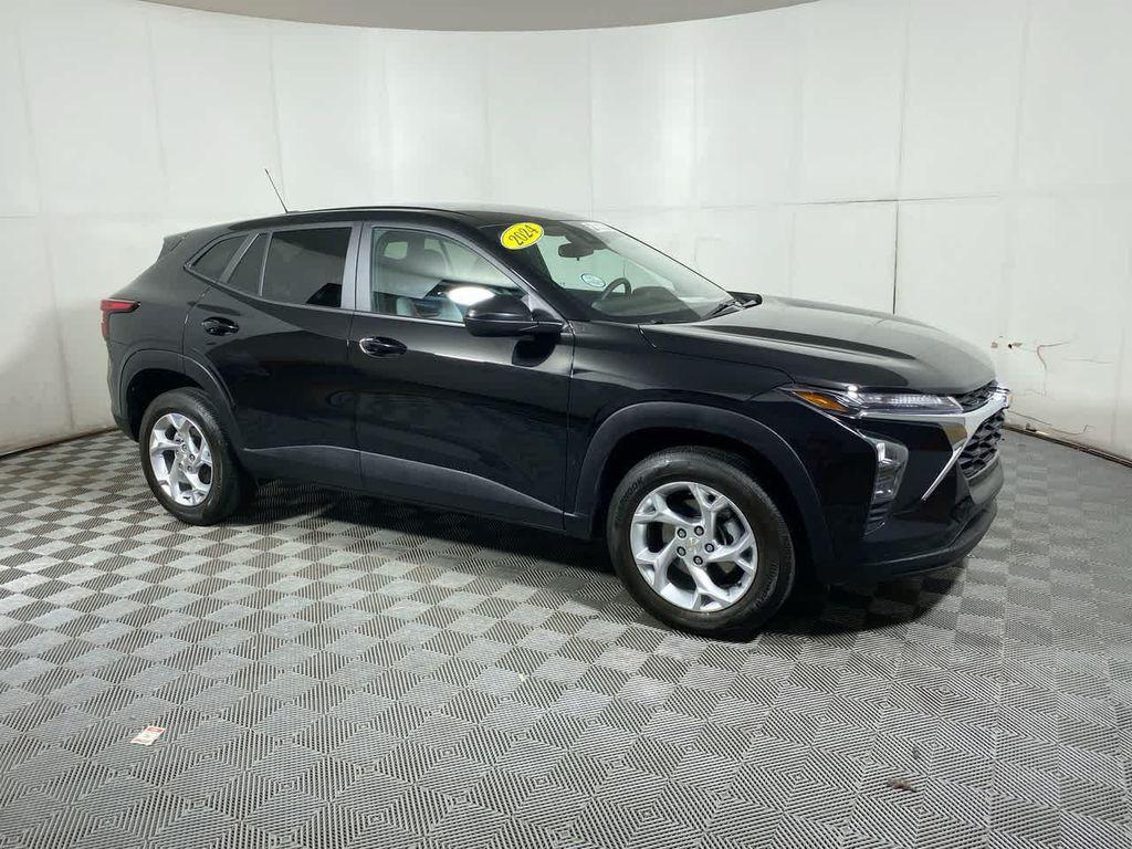 used 2024 Chevrolet Trax car, priced at $21,785