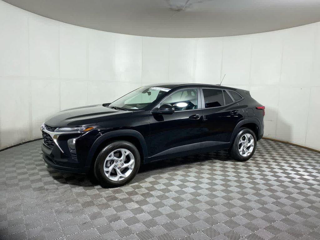 used 2024 Chevrolet Trax car, priced at $21,785