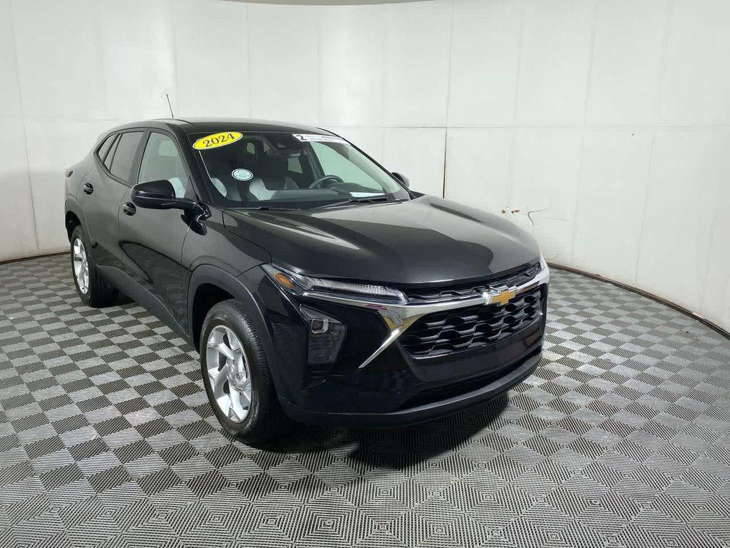 used 2024 Chevrolet Trax car, priced at $21,785
