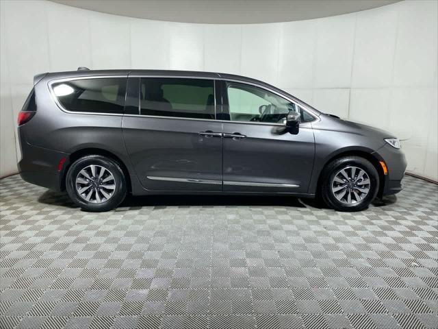 used 2023 Chrysler Pacifica Hybrid car, priced at $27,995
