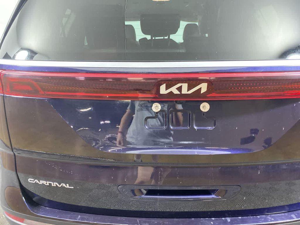 used 2024 Kia Carnival car, priced at $33,249