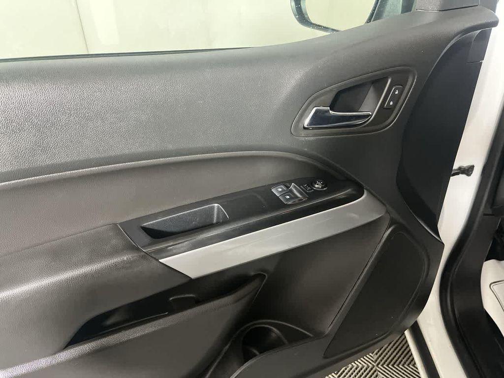 used 2022 Chevrolet Colorado car, priced at $18,395