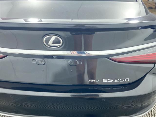 used 2023 Lexus ES 250 car, priced at $31,995