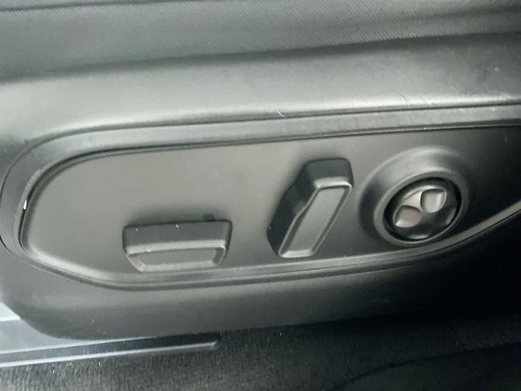 used 2023 Jeep Grand Cherokee car, priced at $29,895