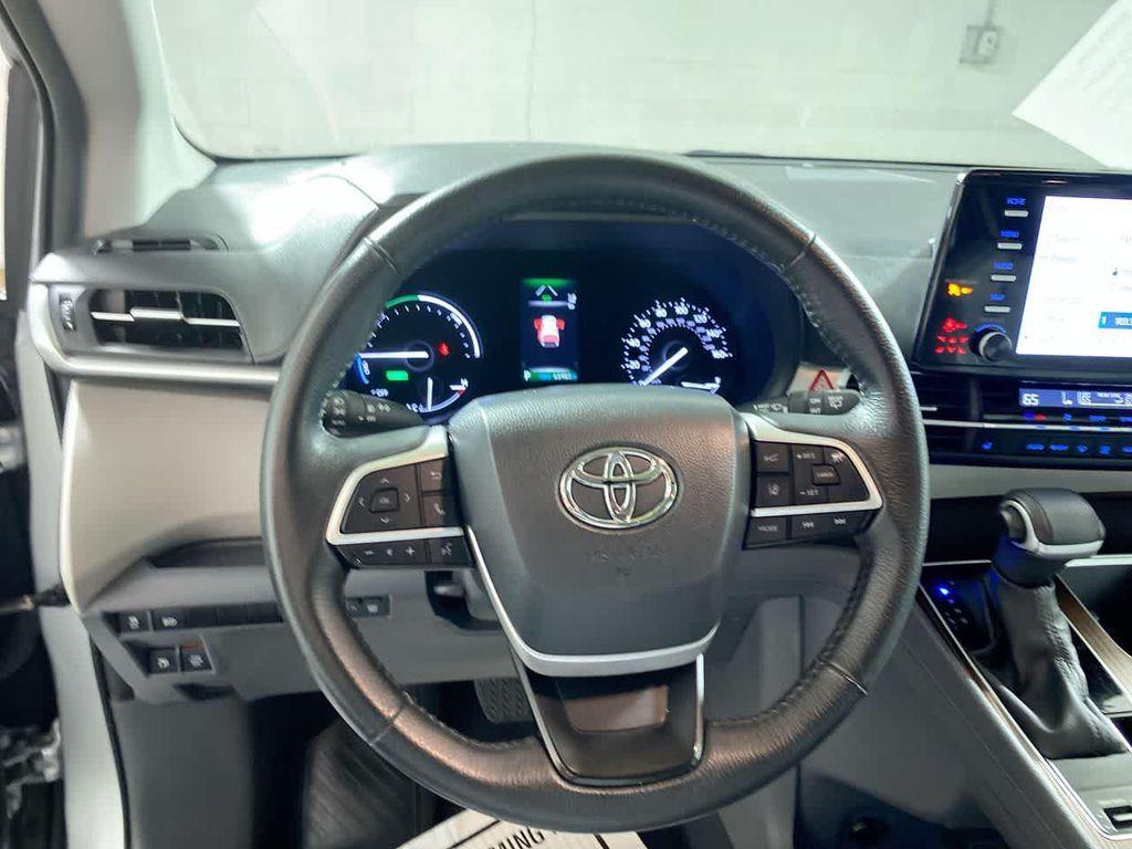 used 2023 Toyota Sienna car, priced at $40,099