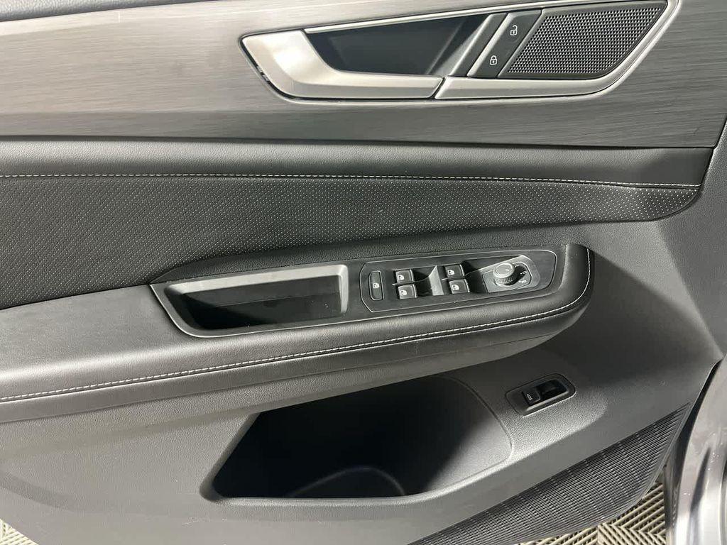 used 2024 Volkswagen Atlas Cross Sport car, priced at $29,895