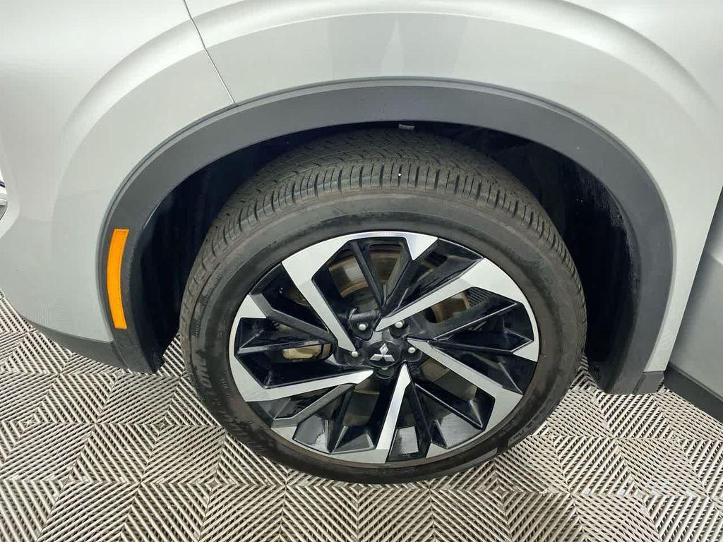 used 2024 Mitsubishi Outlander car, priced at $27,645
