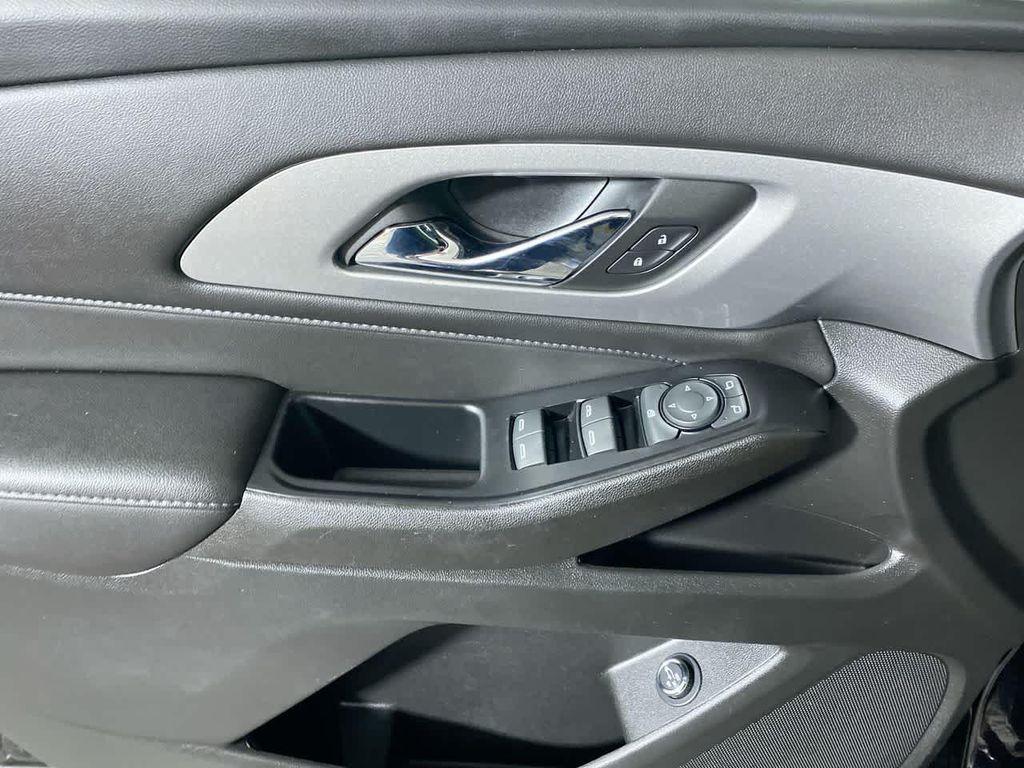 used 2022 Chevrolet Traverse car, priced at $29,995