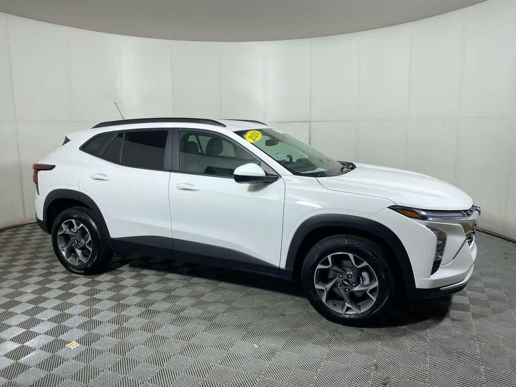 used 2024 Chevrolet Trax car, priced at $22,295