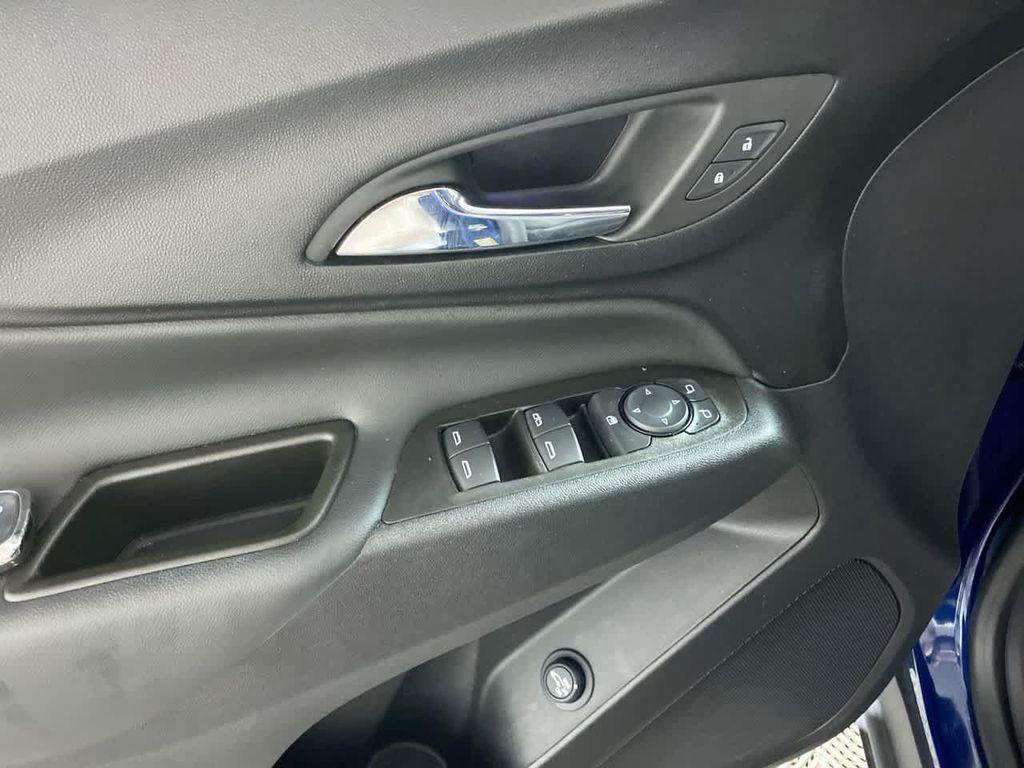 used 2023 Chevrolet Equinox car, priced at $22,062