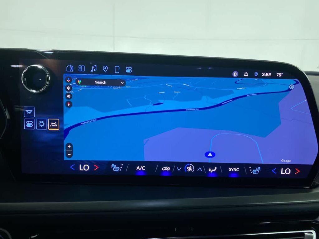 used 2025 Chevrolet Traverse car, priced at $37,495