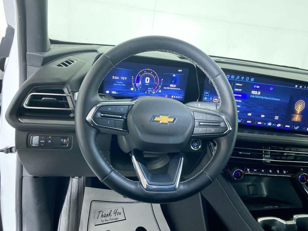 used 2025 Chevrolet Traverse car, priced at $37,495